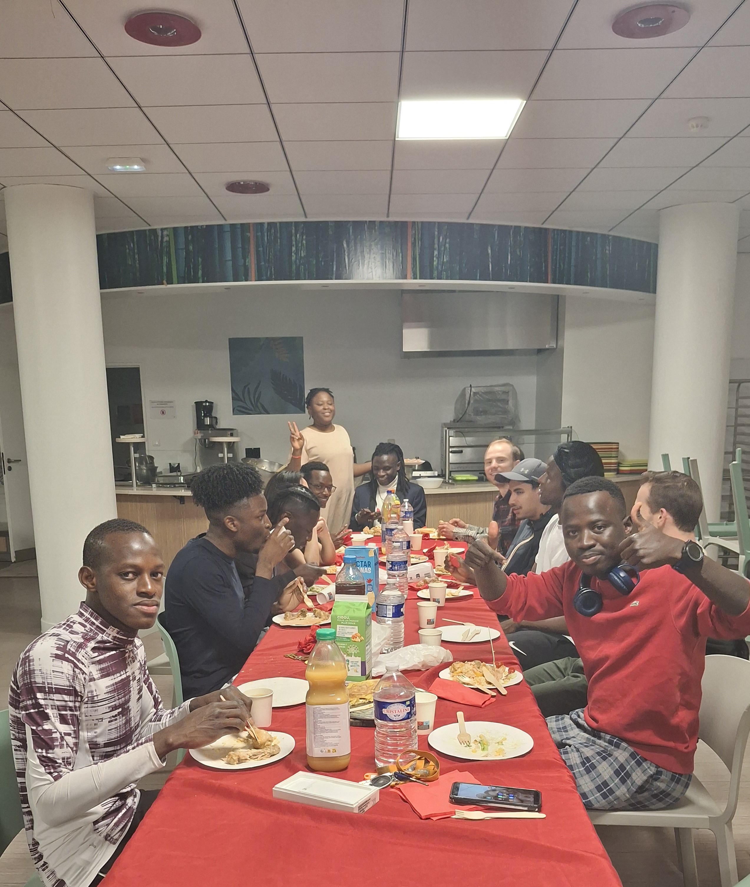 repas partagé dans le 14e