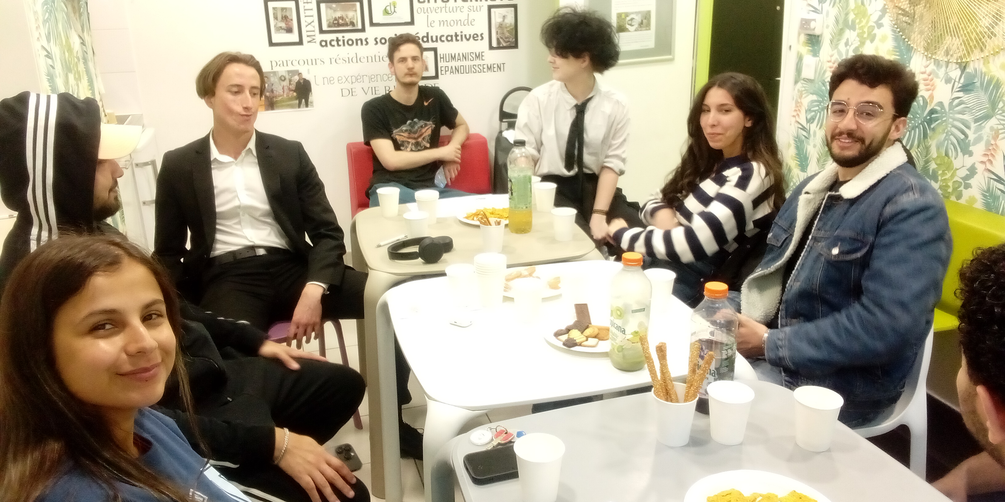 clichy accueil de Cécile par les jeunes